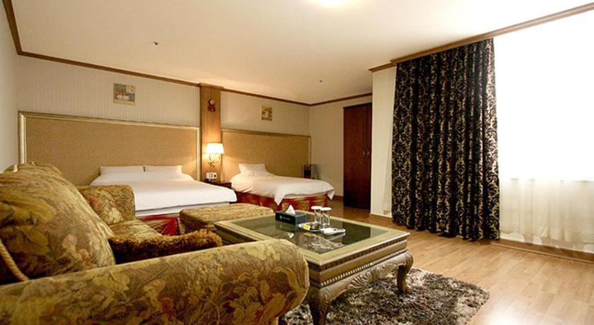 Hotel Olympic Changwon Εξωτερικό φωτογραφία