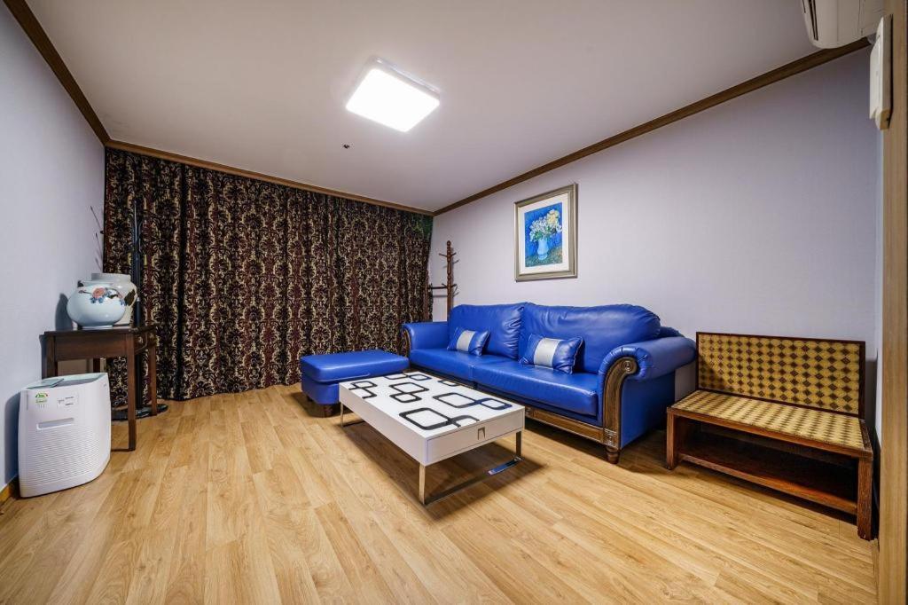 Hotel Olympic Changwon Εξωτερικό φωτογραφία
