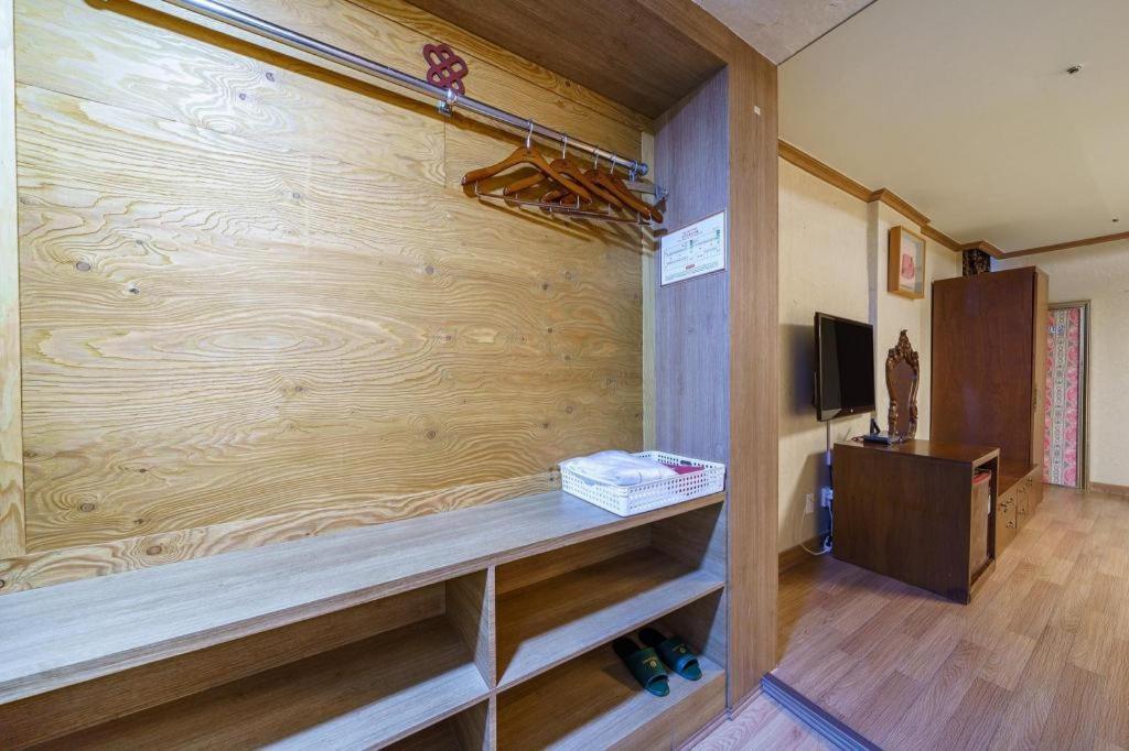 Hotel Olympic Changwon Εξωτερικό φωτογραφία