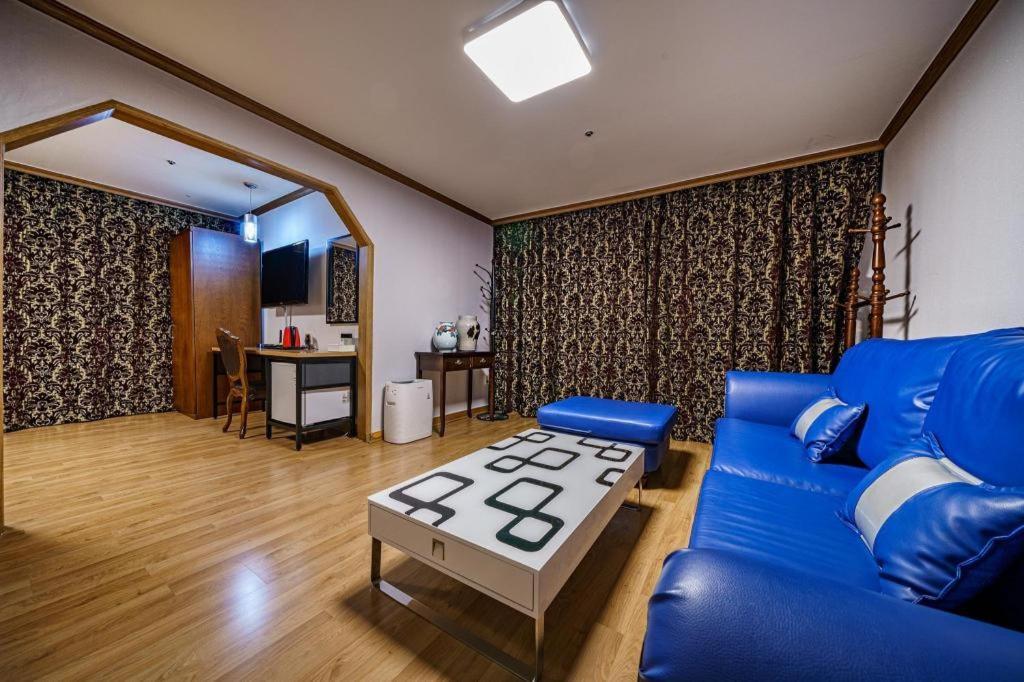 Hotel Olympic Changwon Εξωτερικό φωτογραφία