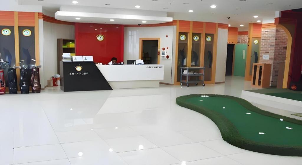 Hotel Olympic Changwon Εξωτερικό φωτογραφία